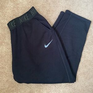 Nike Women’s Capri